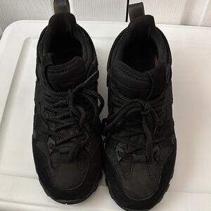 NOTWOWAYS TRAINERS. Black US 10. UK 9